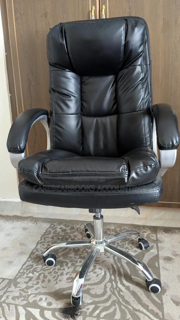 Office Seat - thumbnail 3