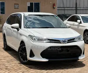 Toyota Corolla Fielder 1.5 Hybrid FWD 2019 Pearl