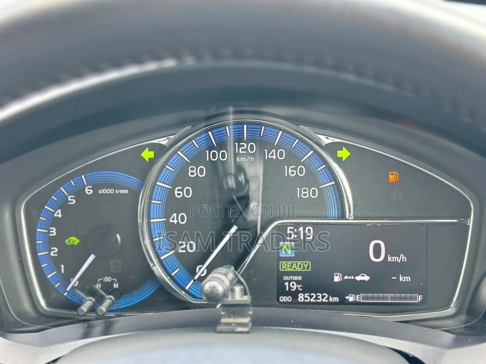 Toyota Corolla Fielder 1.5 Hybrid FWD 2019 Pearl
