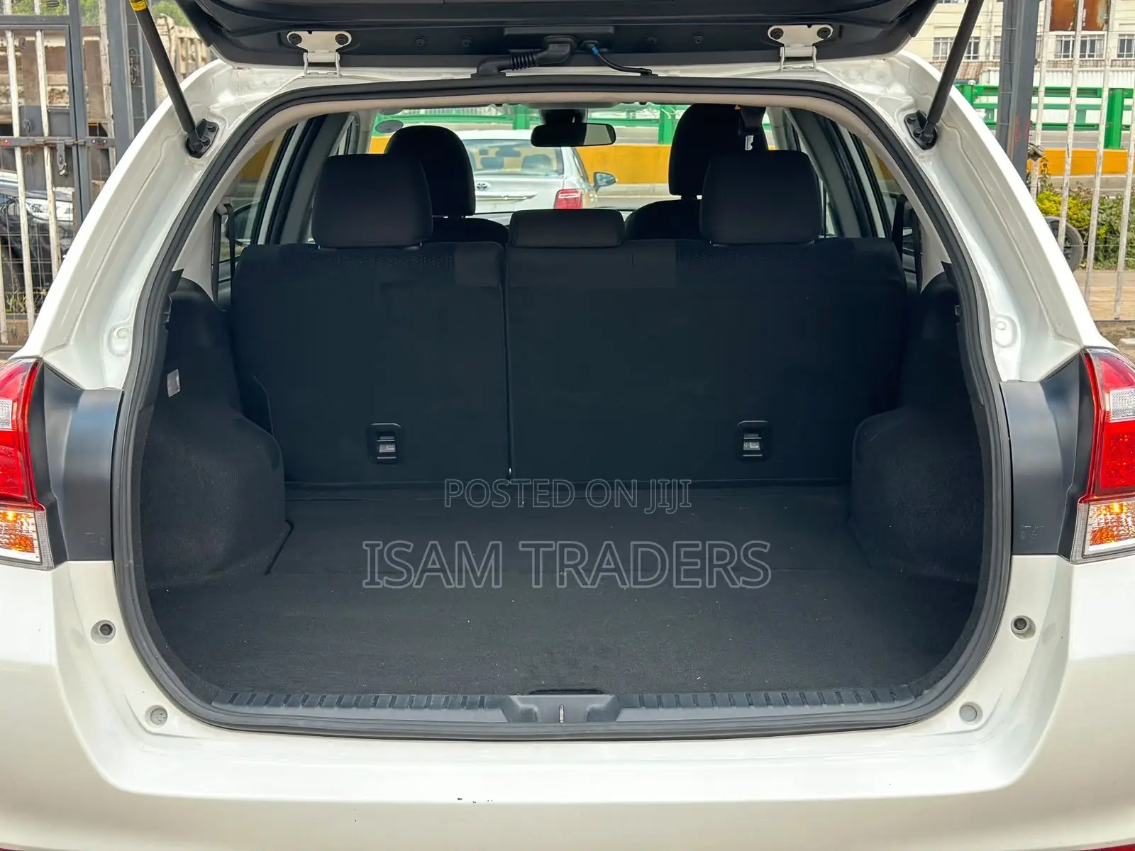 Toyota Corolla Fielder 1.5 Hybrid FWD 2019 Pearl