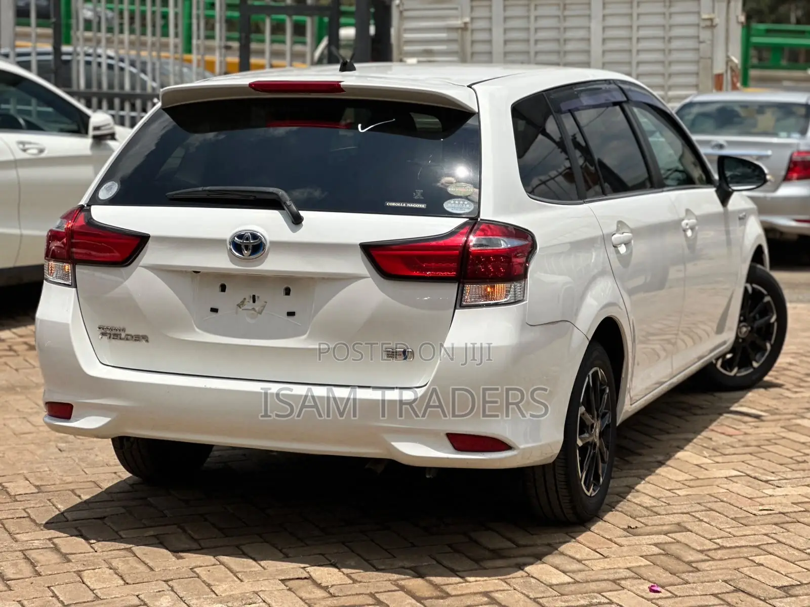 Toyota Corolla Fielder 1.5 Hybrid FWD 2019 Pearl