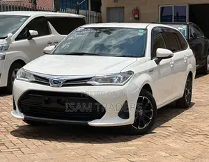 Toyota Corolla Fielder 1.5 Hybrid FWD 2019 Pearl