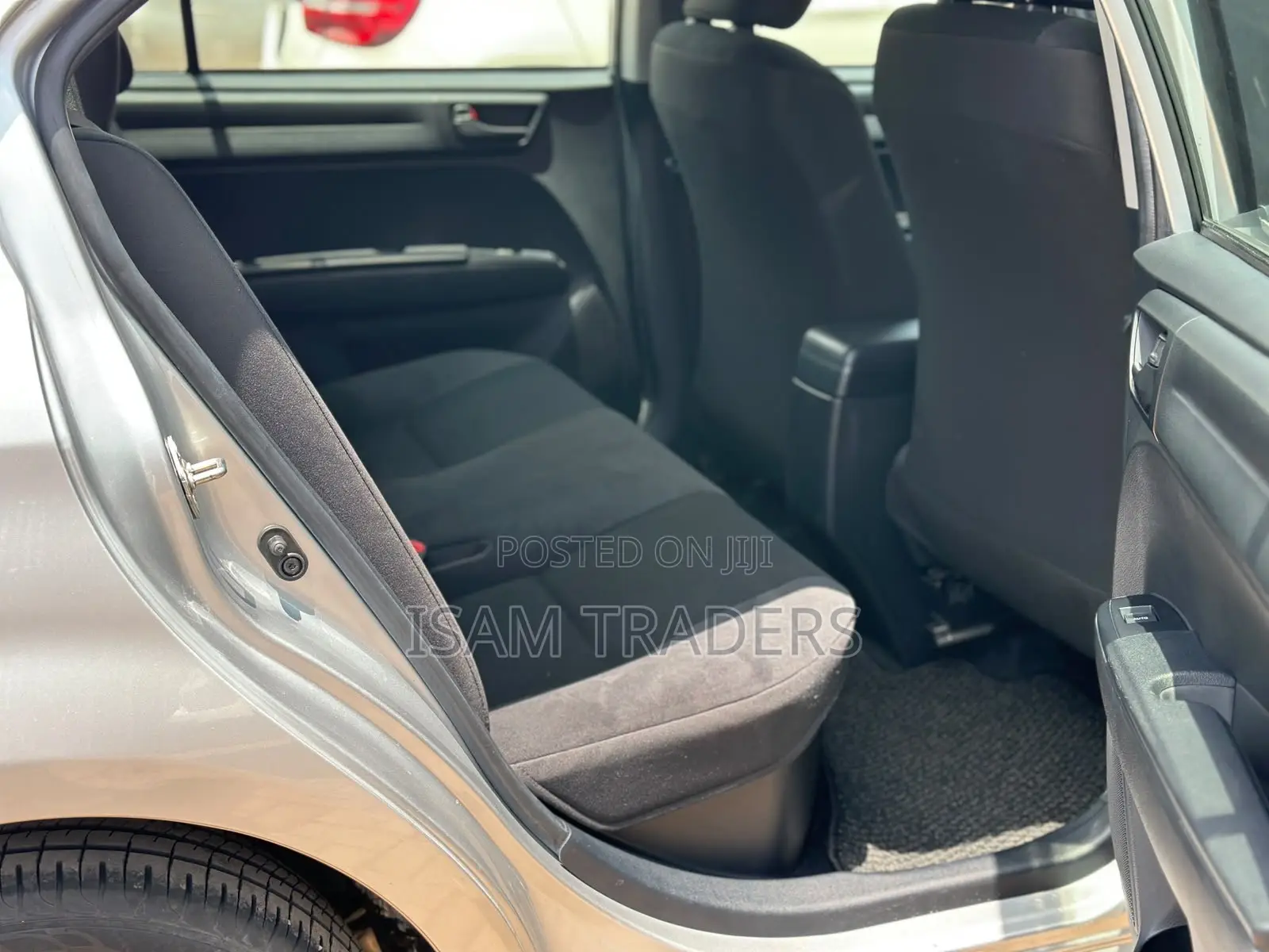 Toyota Axio 1.5 Hybrid G 2WD 2019 Silver