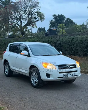 Toyota RAV4 2013 White