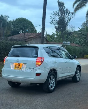 Toyota RAV4 2013 White