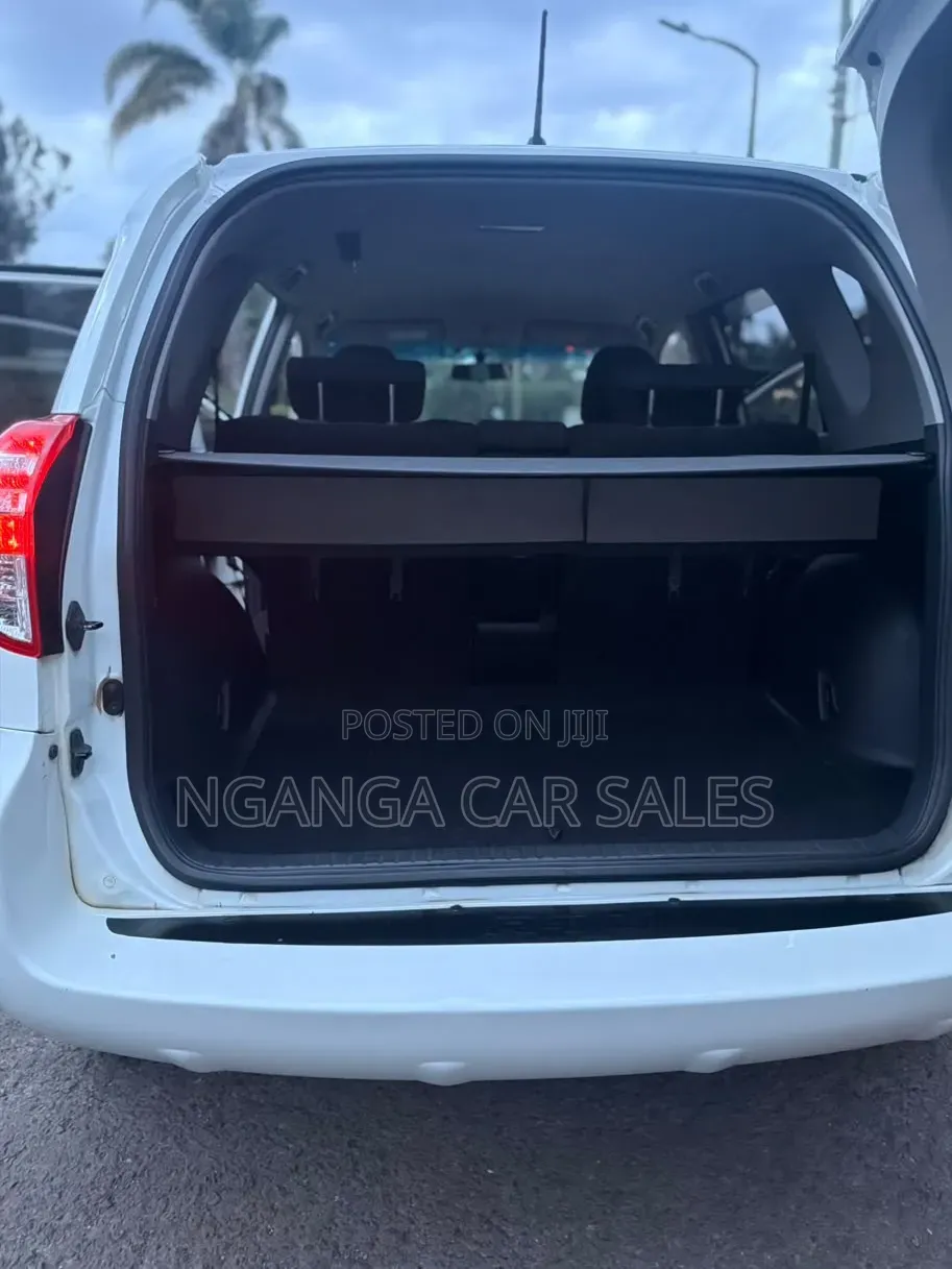 Toyota RAV4 2013 White