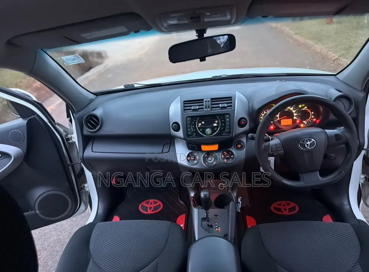 Toyota RAV4 2013 White