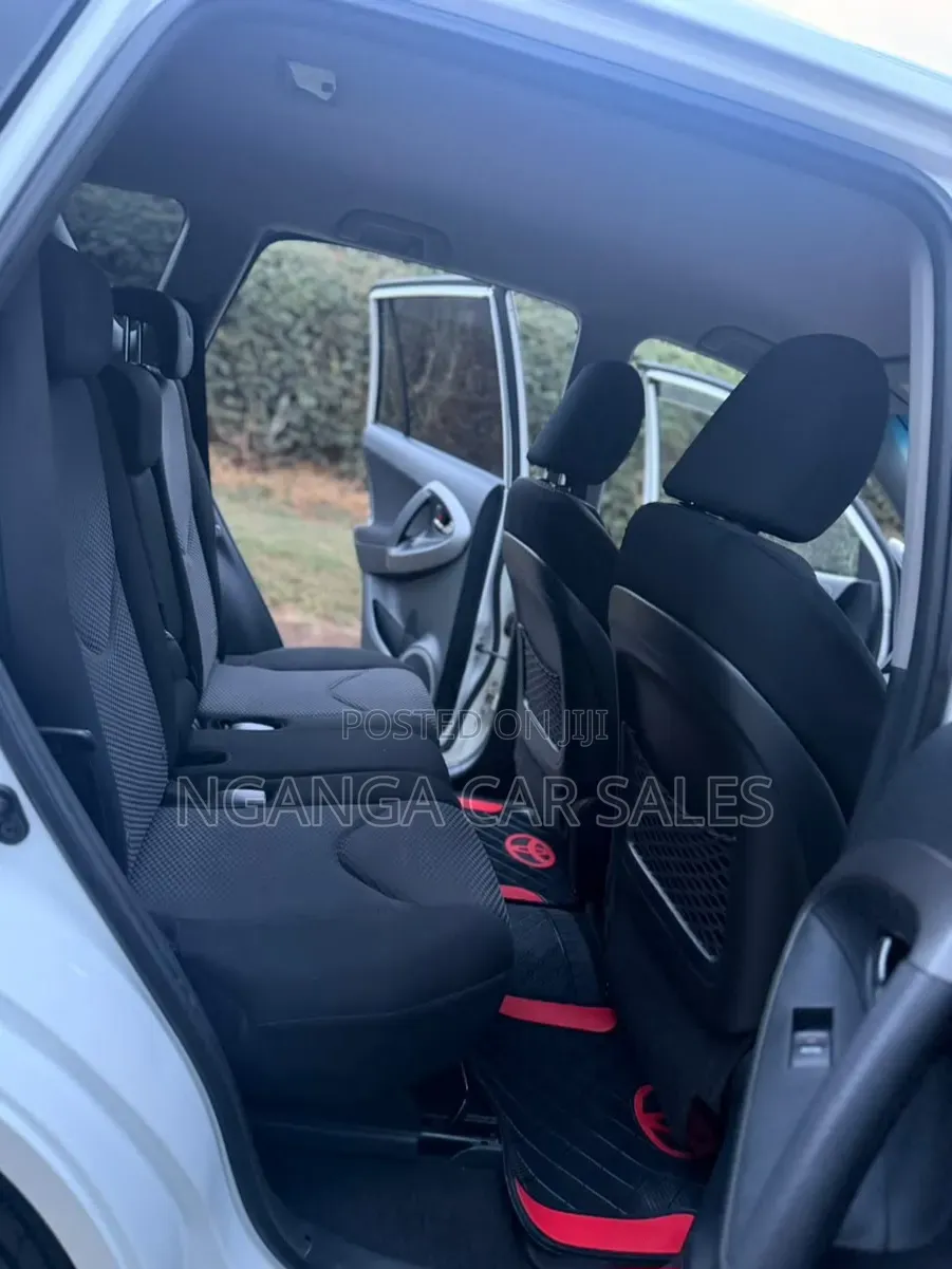 Toyota RAV4 2013 White