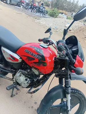 Bajaj Boxer 125 2025 Red