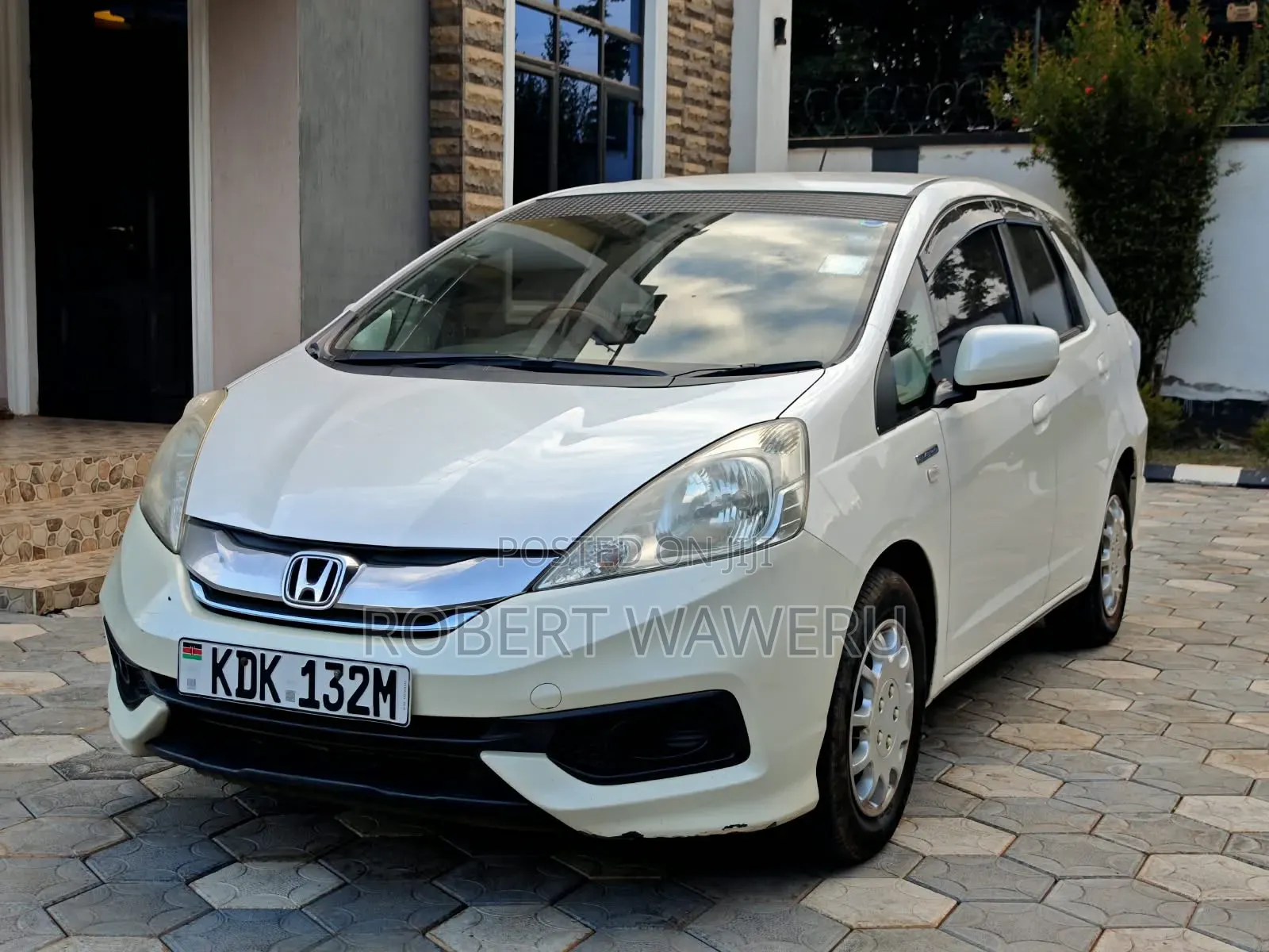 Honda Fit Shuttle 2015 White