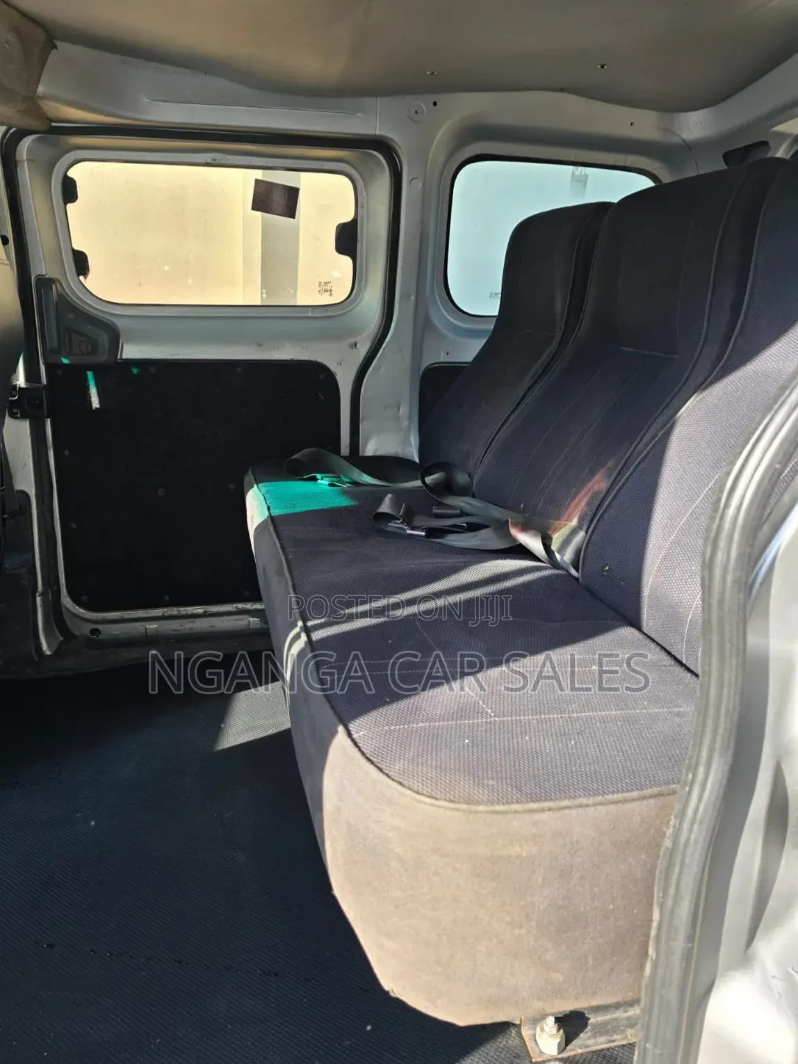 Nissan NV200 2011 Silver