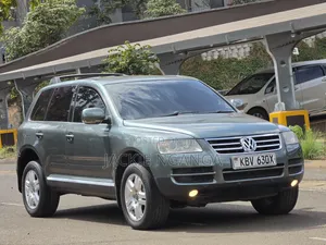 Volkswagen Touareg 2006 Blue