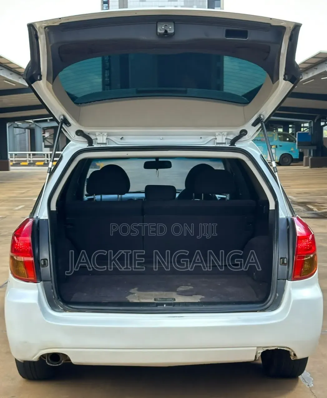 Subaru Legacy 2005 White