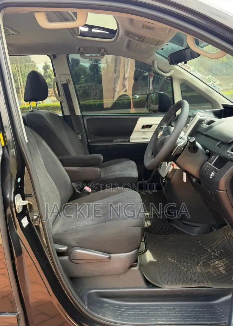 Toyota Voxy 2011 Black