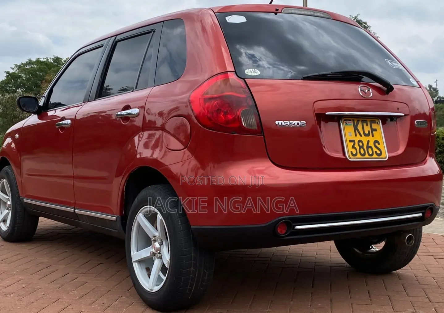 Mazda Verisa 2008 Red