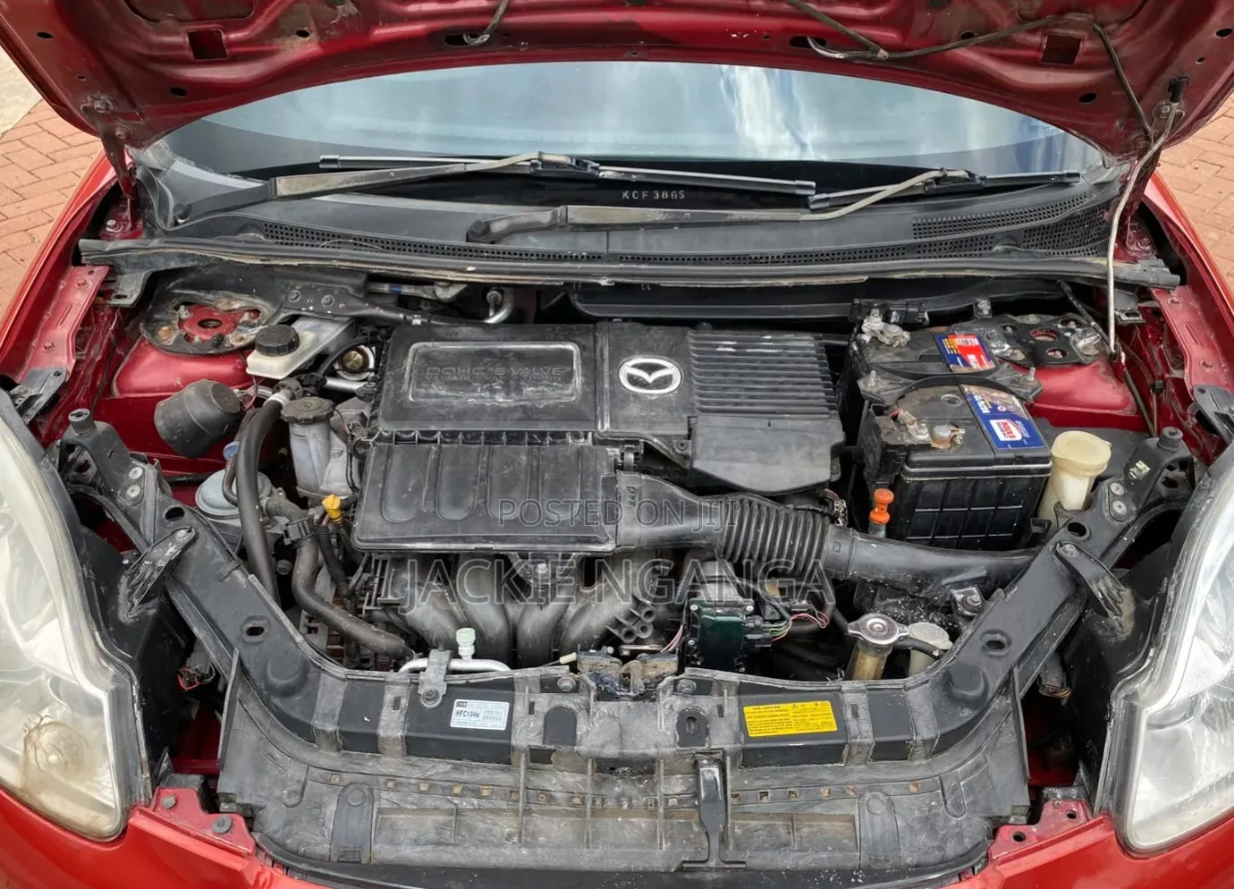 Mazda Verisa 2008 Red