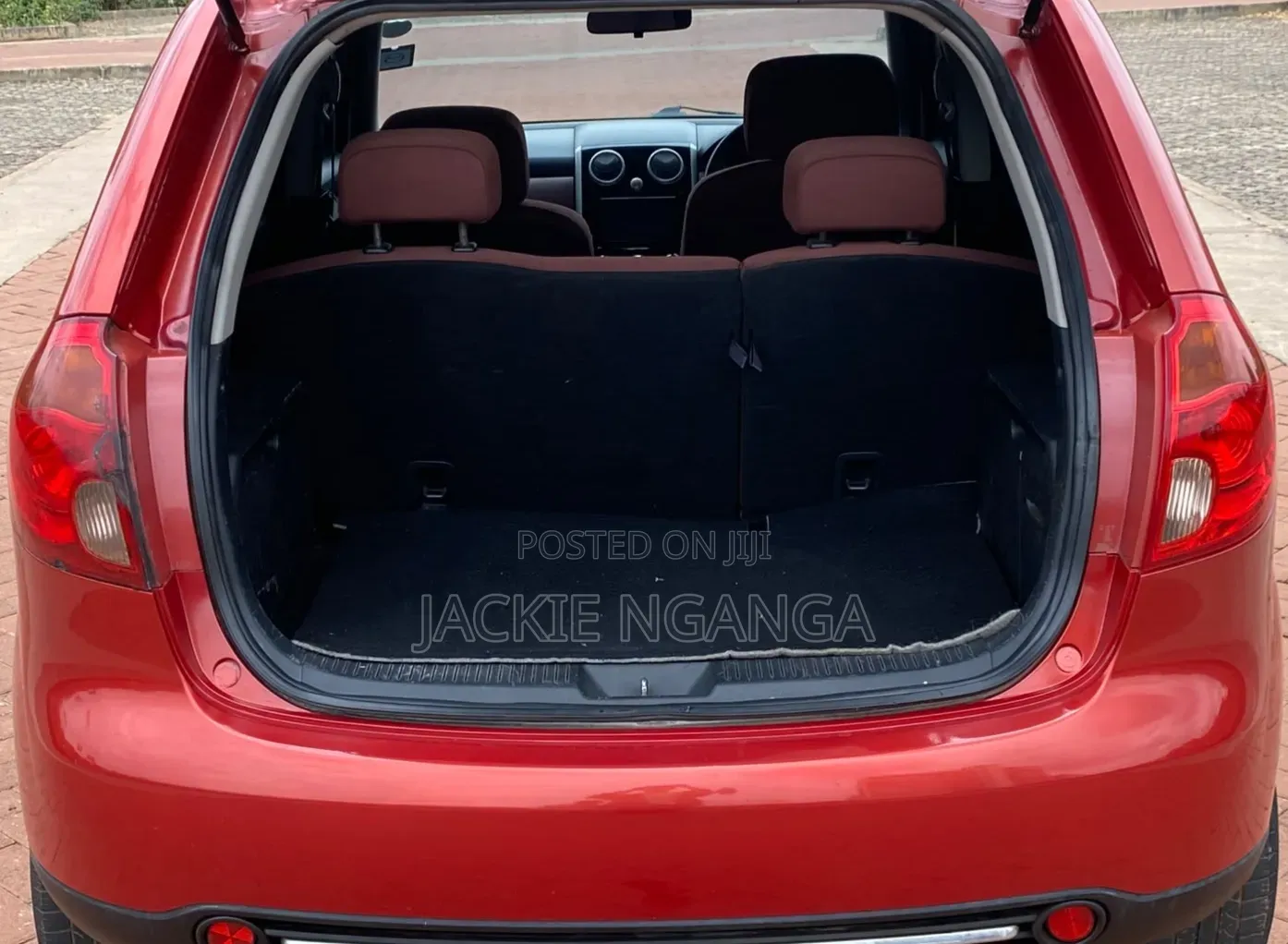 Mazda Verisa 2008 Red