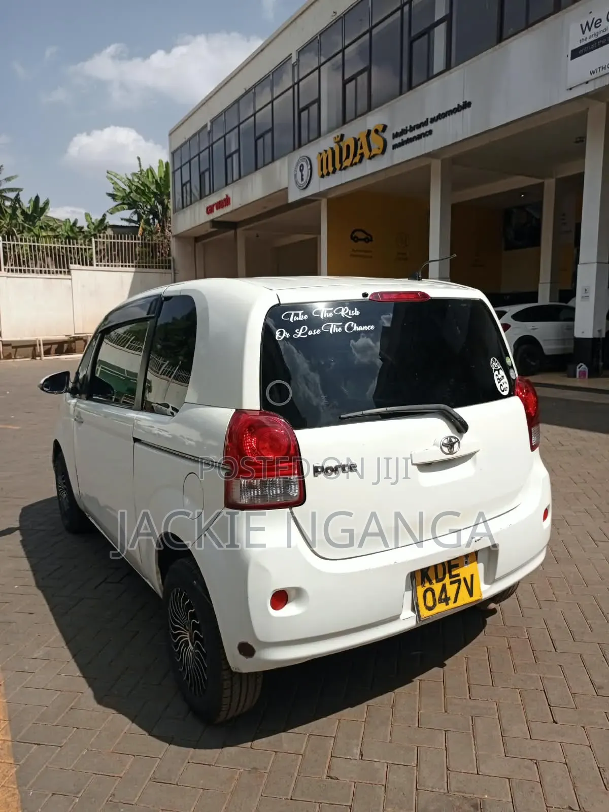 Toyota Porte 2014 White