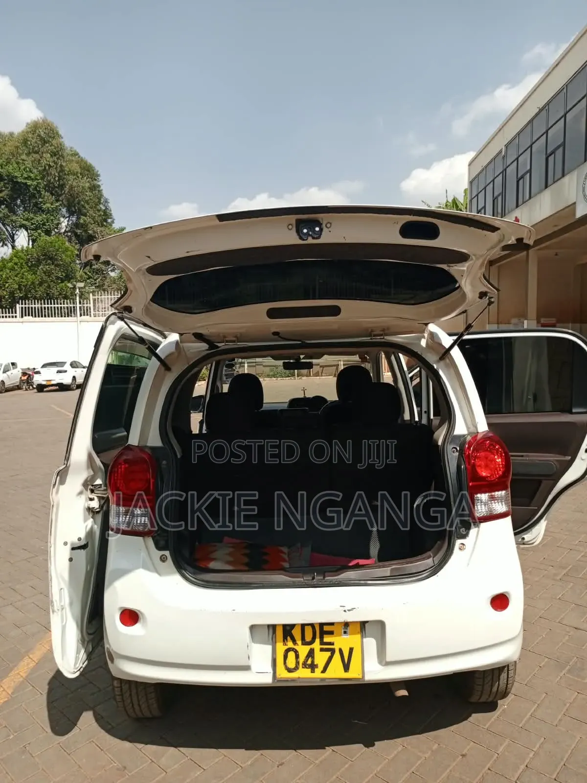 Toyota Porte 2014 White
