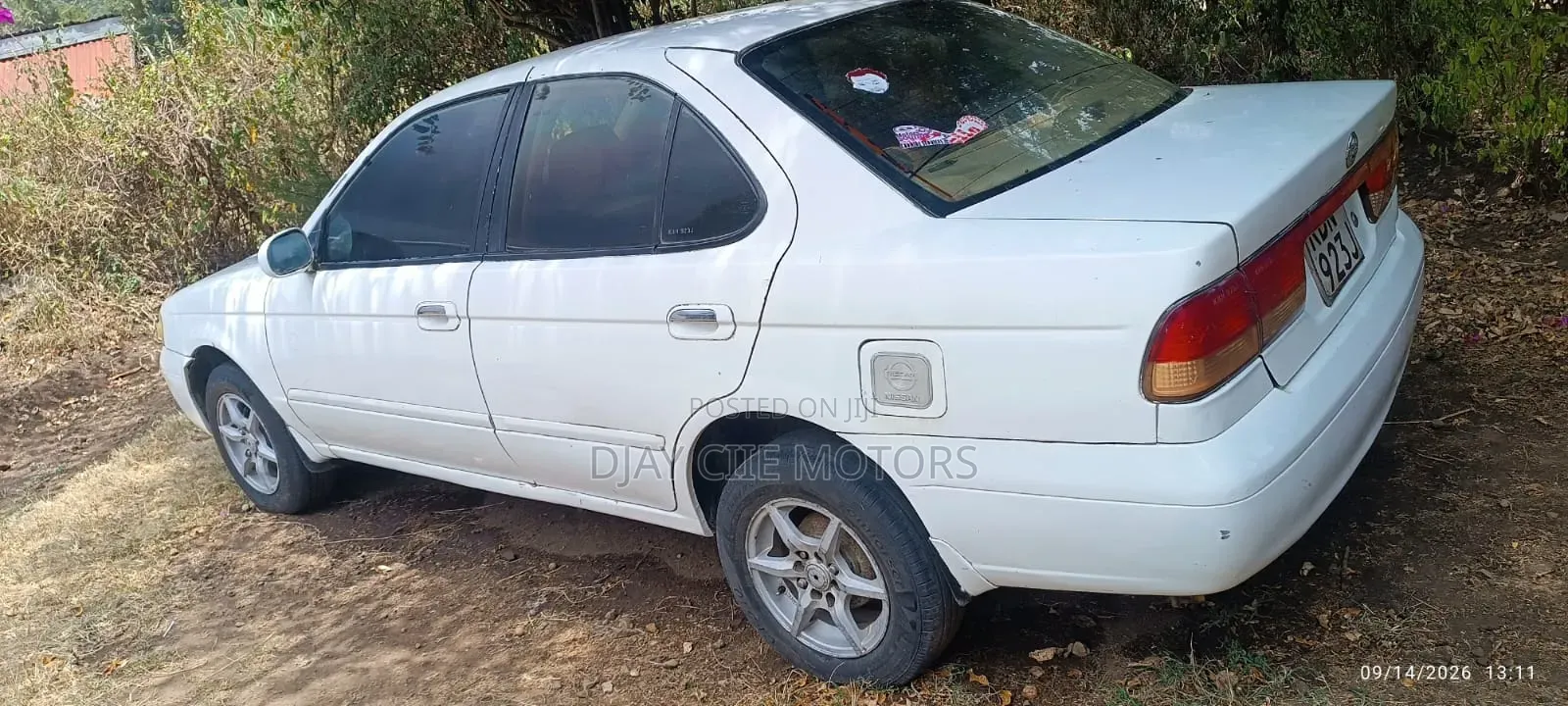 Nissan Sunny 2005 White