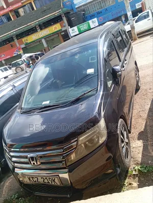 Honda Stepwgn 2013 Brown