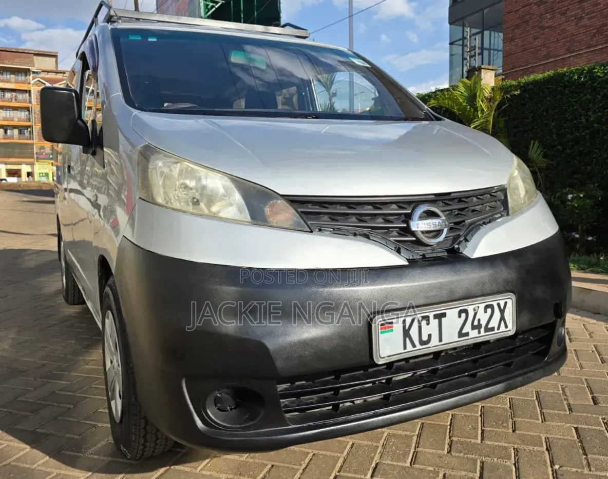 Nissan NV200 2011 White