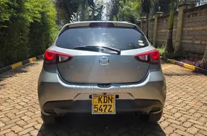 Mazda Demio 2016 Silver