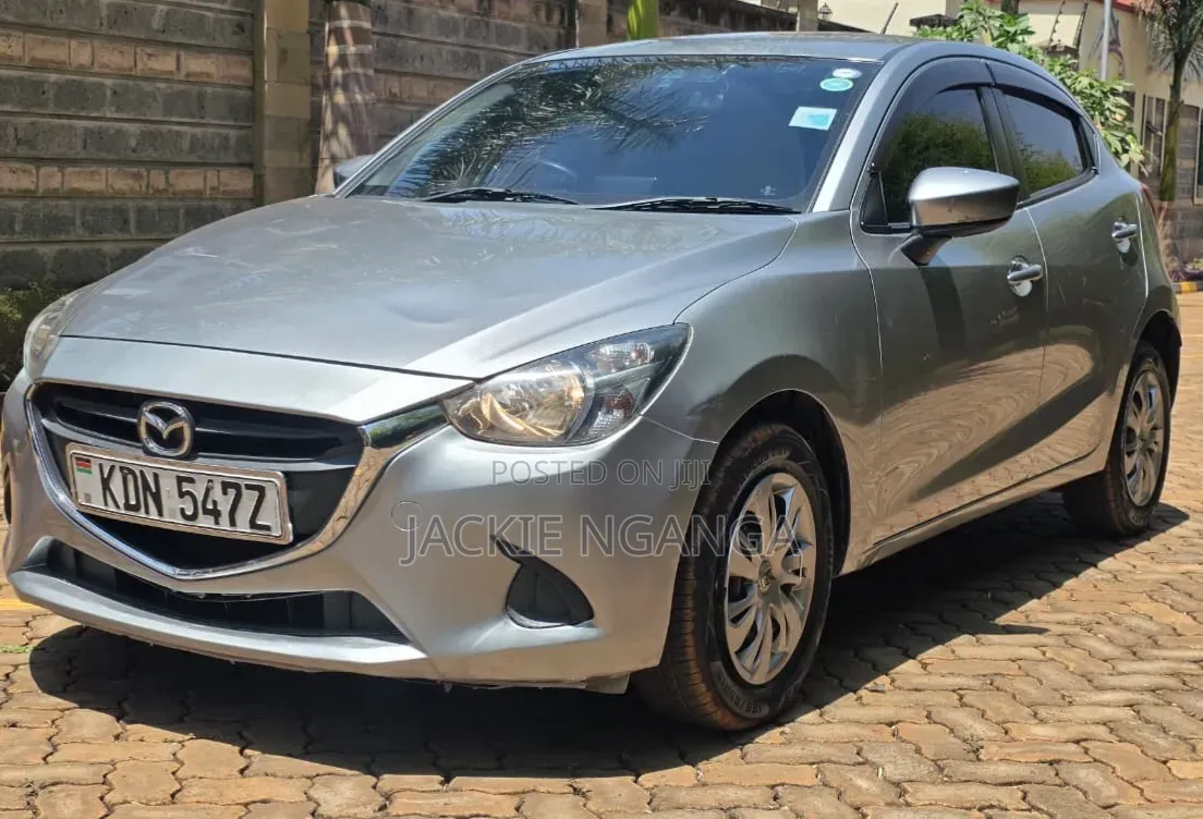 Mazda Demio 2016 Silver