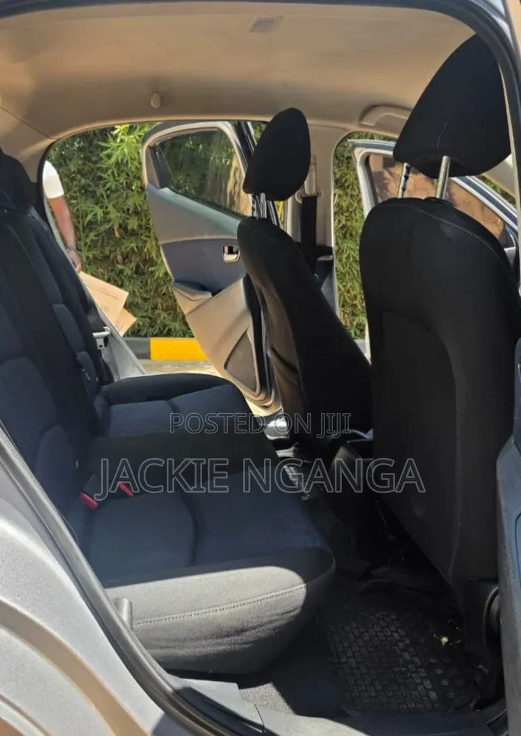 Mazda Demio 2016 Silver