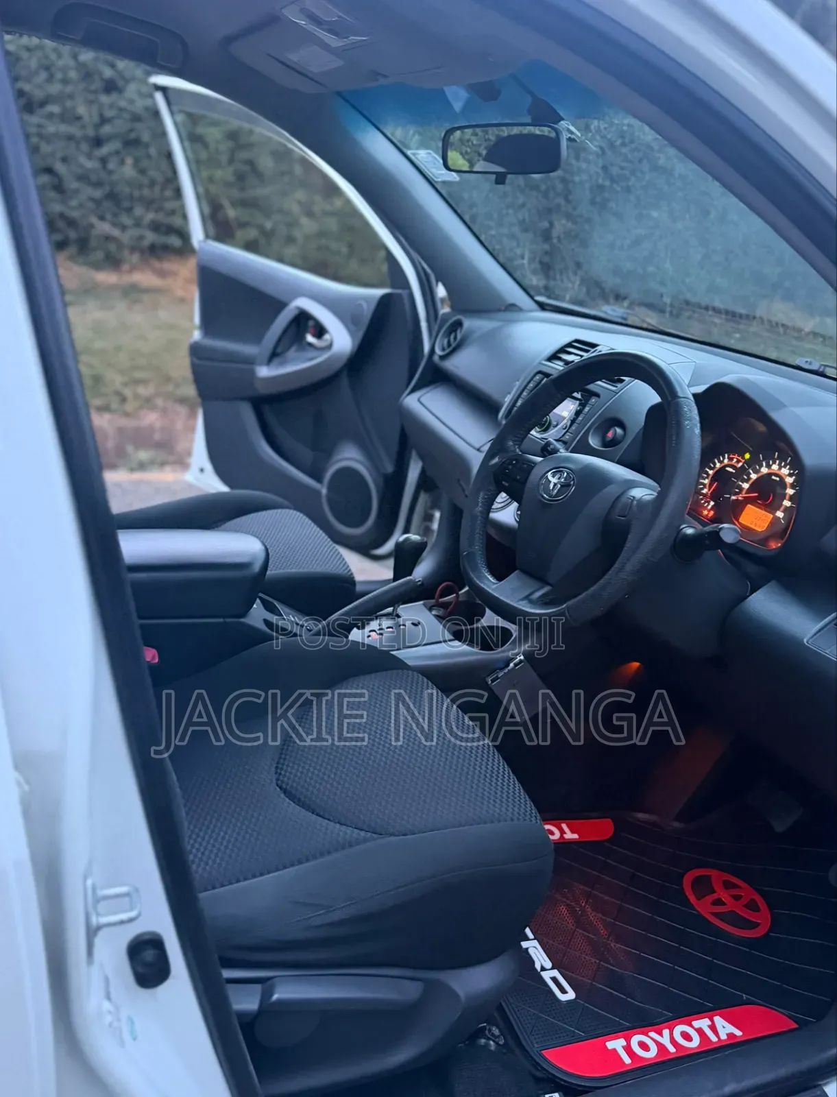Toyota RAV4 2013 White