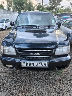 Isuzu Trooper 2000 Black