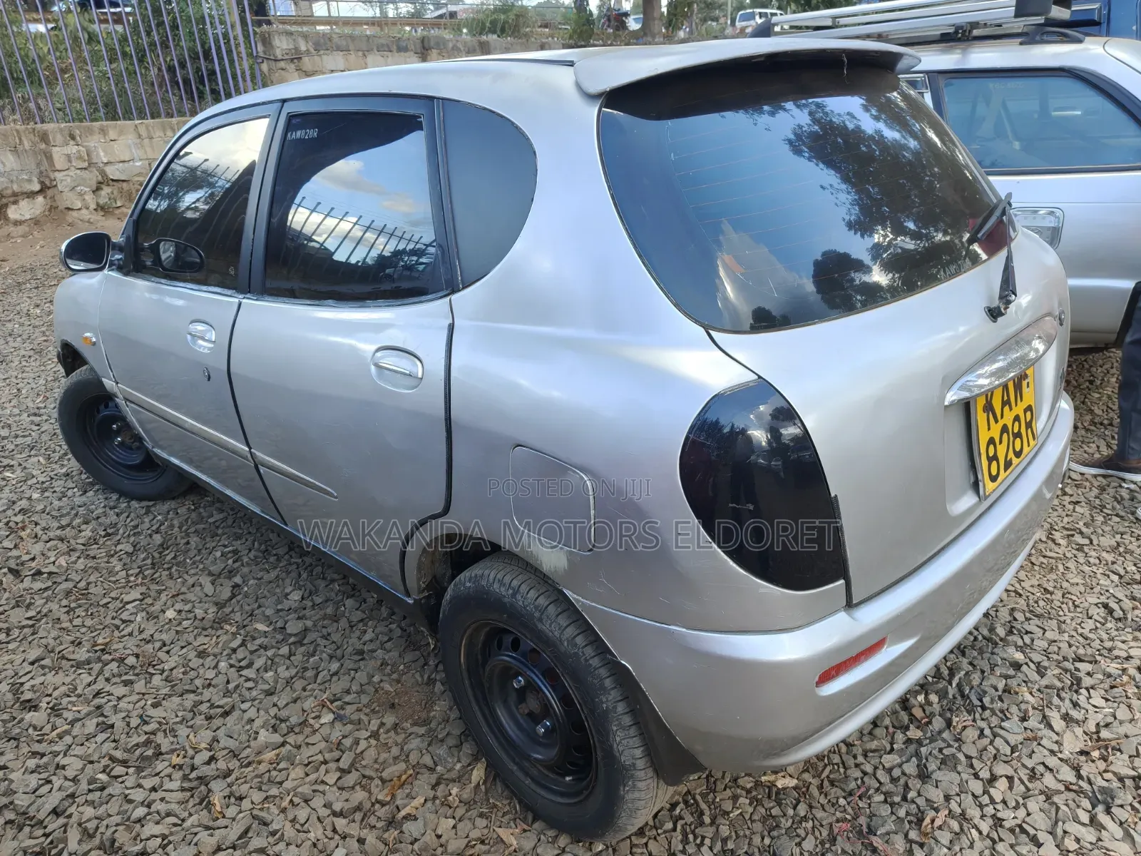 Toyota Duet 1999 Silver