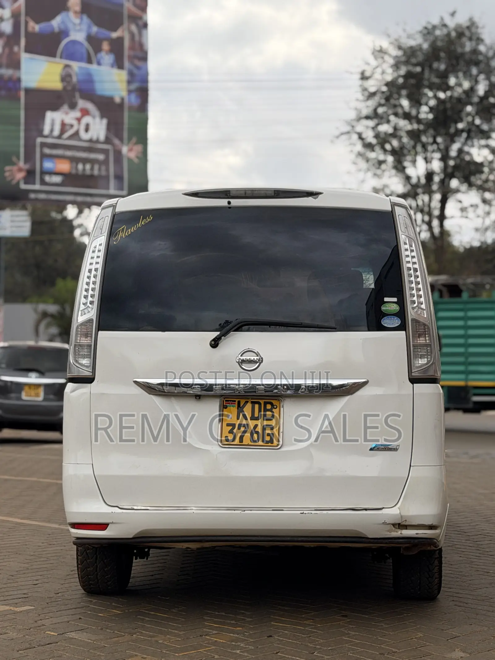 Nissan Serena 2014 White
