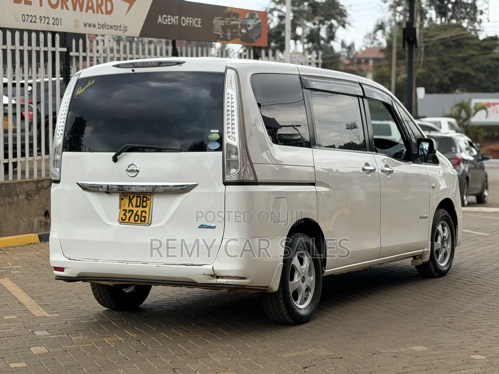 Nissan Serena 2014 White