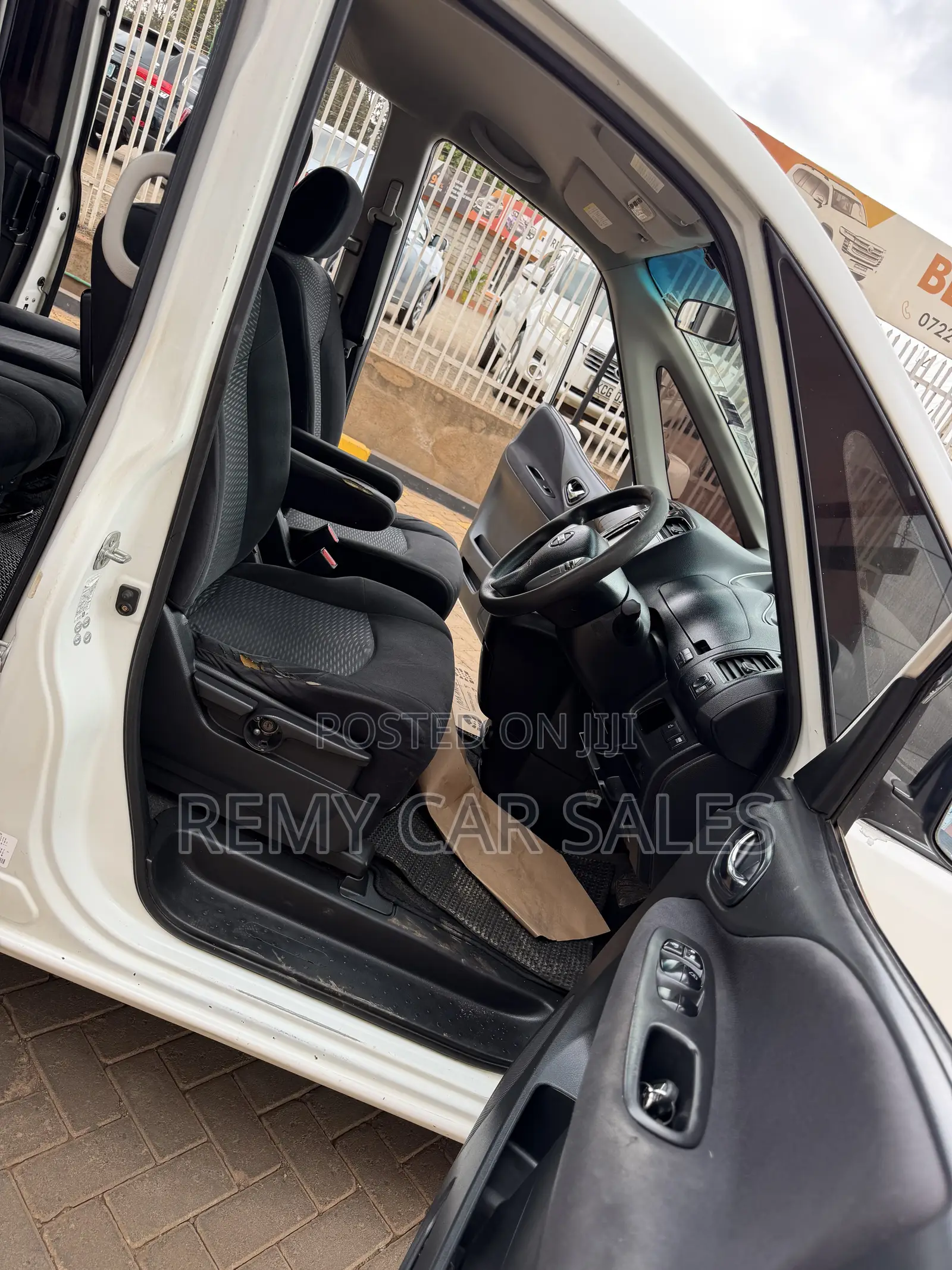 Nissan Serena 2014 White