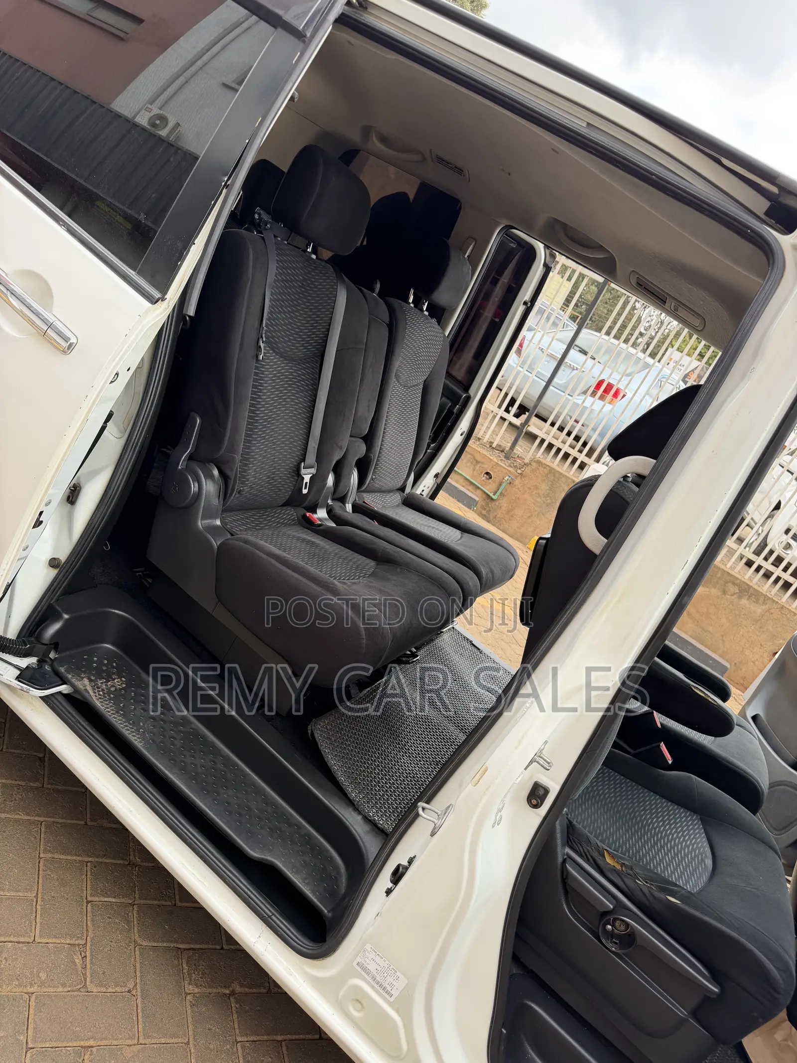 Nissan Serena 2014 White
