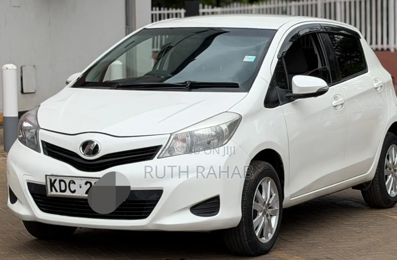 Toyota Vitz 2013 White