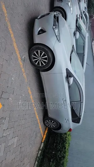 Toyota Auris 2013 Gray