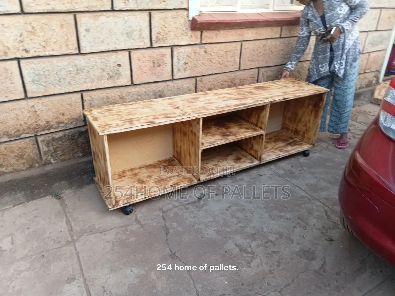 6 Feet Pallet TV Stand