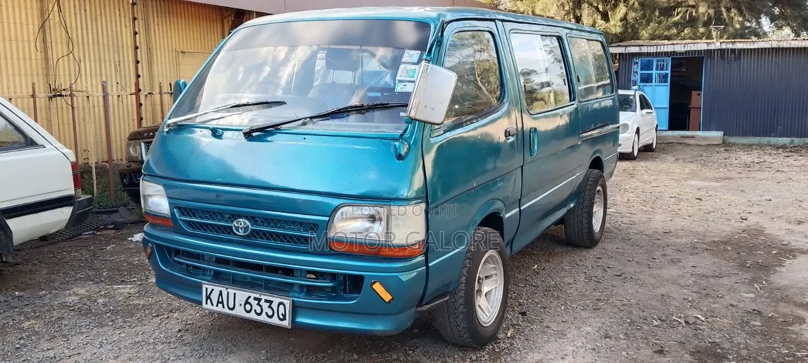 Toyota HiAce 1998 Blue