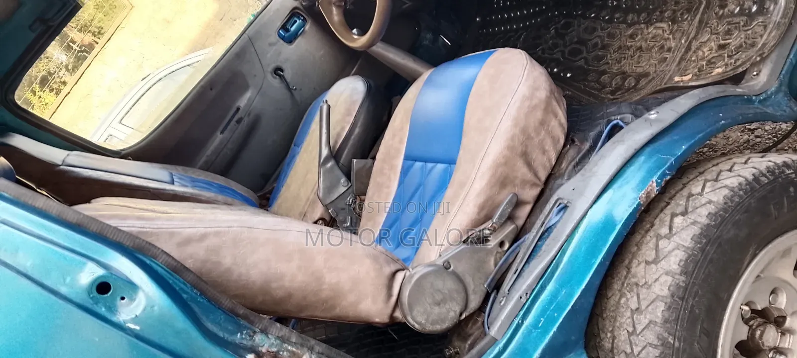 Toyota HiAce 1998 Blue