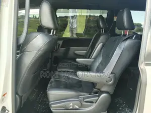 Toyota Voxy 2017