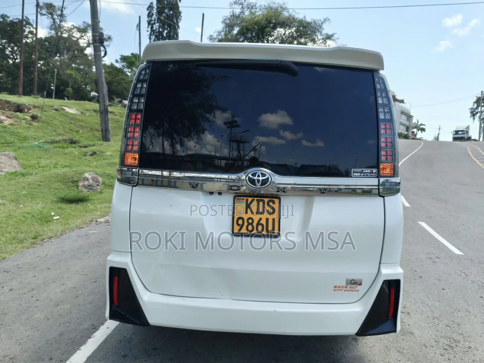 Toyota Voxy 2017