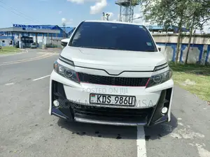 Toyota Voxy 2017