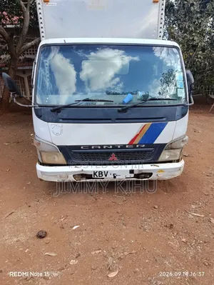 Mitsubishi Truck 2007 White