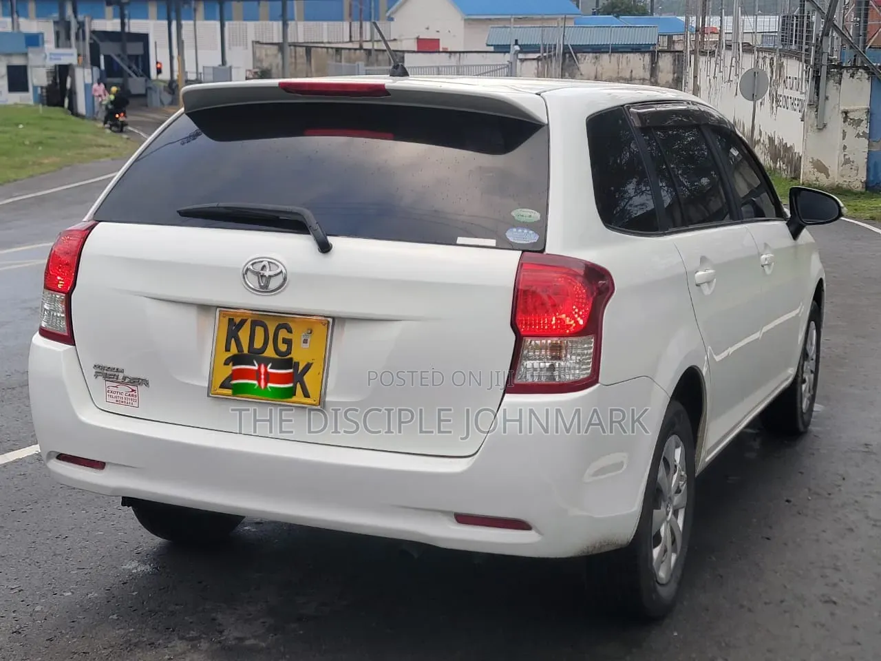 Toyota Corolla Fielder 2014 White
