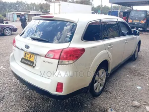 Subaru Outback 2.5 2009 White