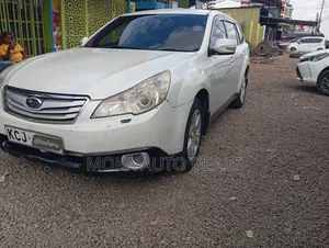 Subaru Outback 2.5 2009 White