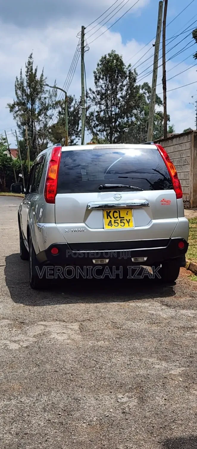 Nissan X-Trail 2010 Silver