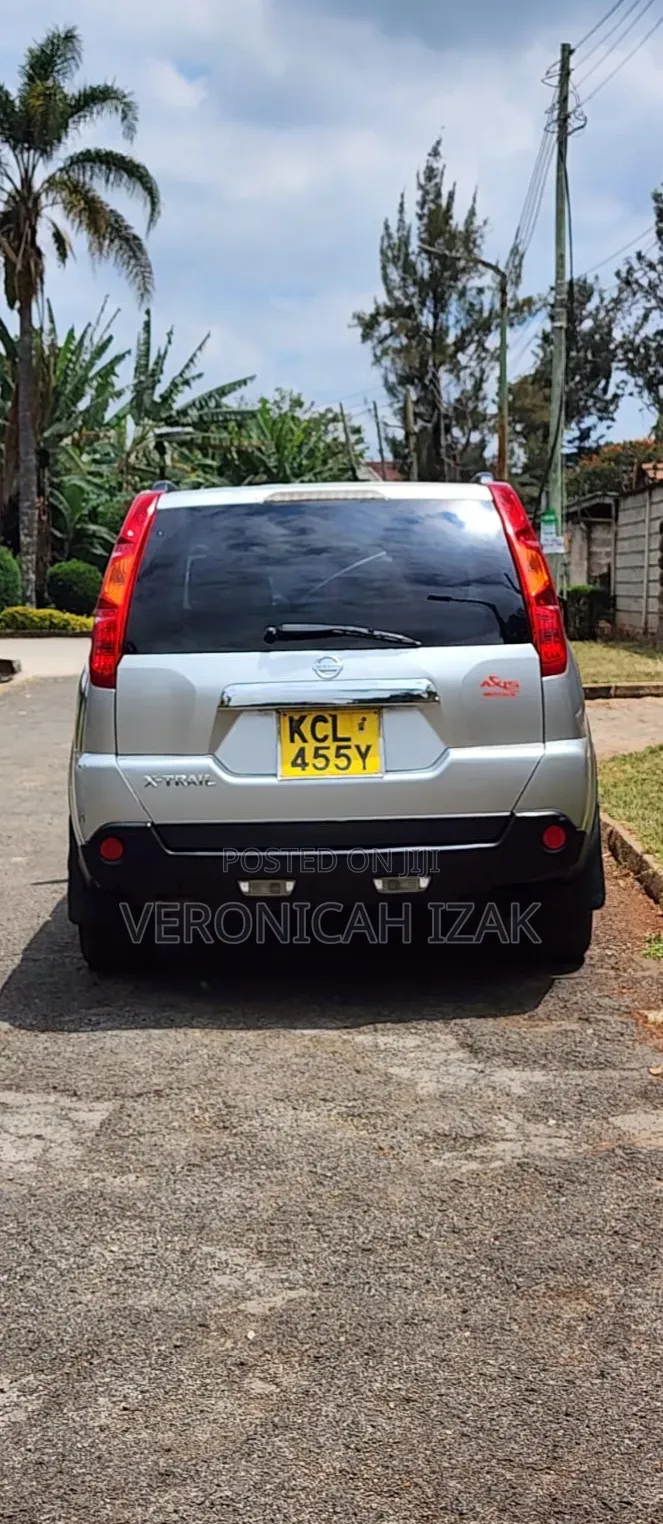 Nissan X-Trail 2010 Silver